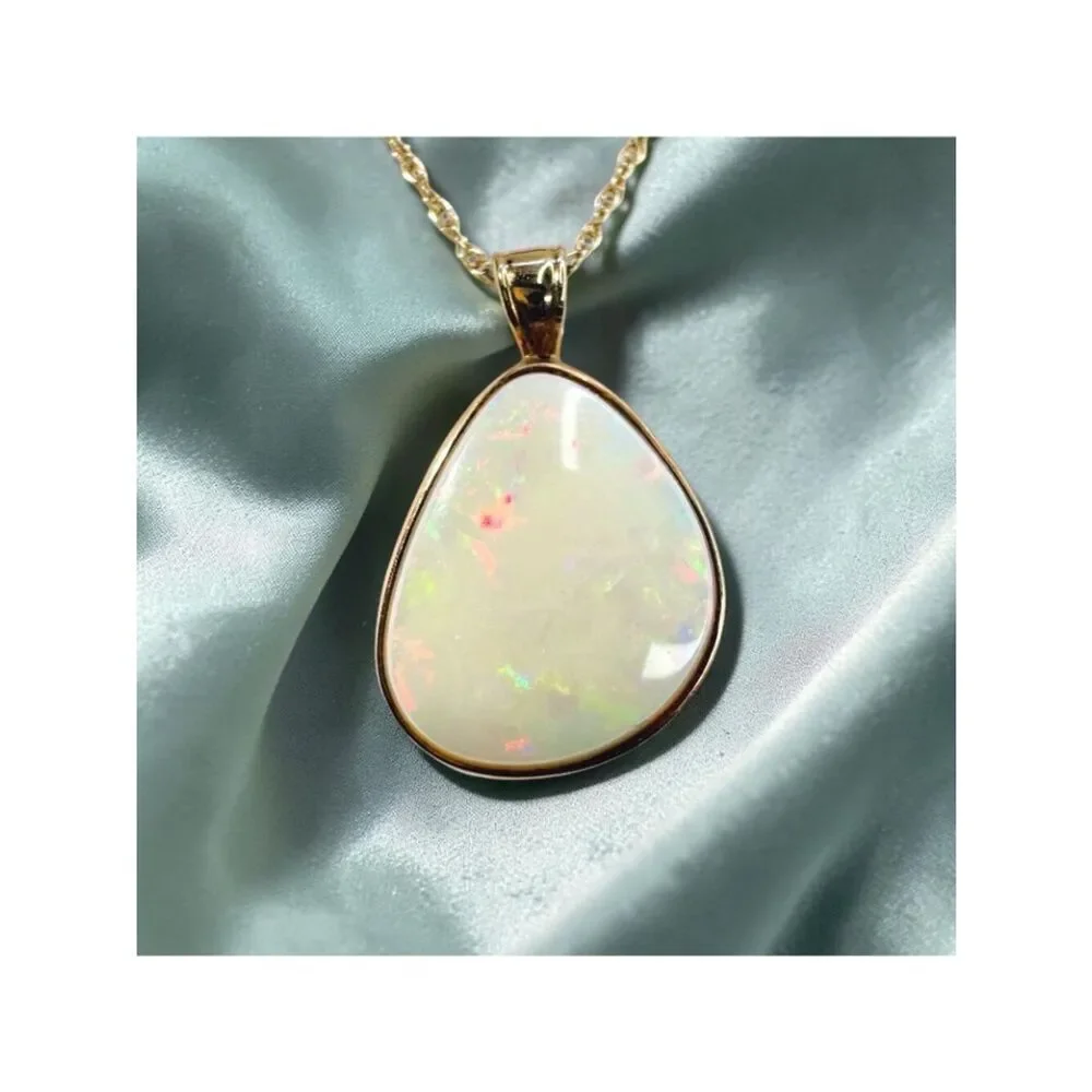 VINTAGE- 10K Gold -Natural Opal Necklace -19